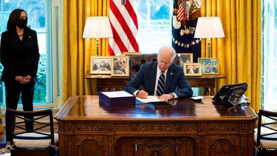 Las acciones se recuperan intactas mientras Biden firma un proyecto de ley de estímulo Las acciones se recuperan intactas mientras Biden firma un proyecto de ley de estímulo