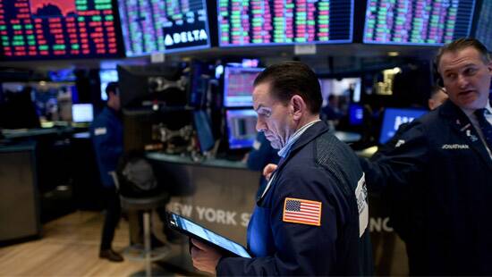 Los mercados mundiales caen después del retiro del viernes